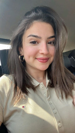 Valentina, 27
