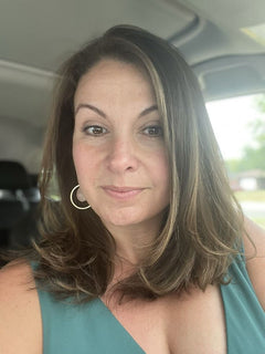 Valentina, 52